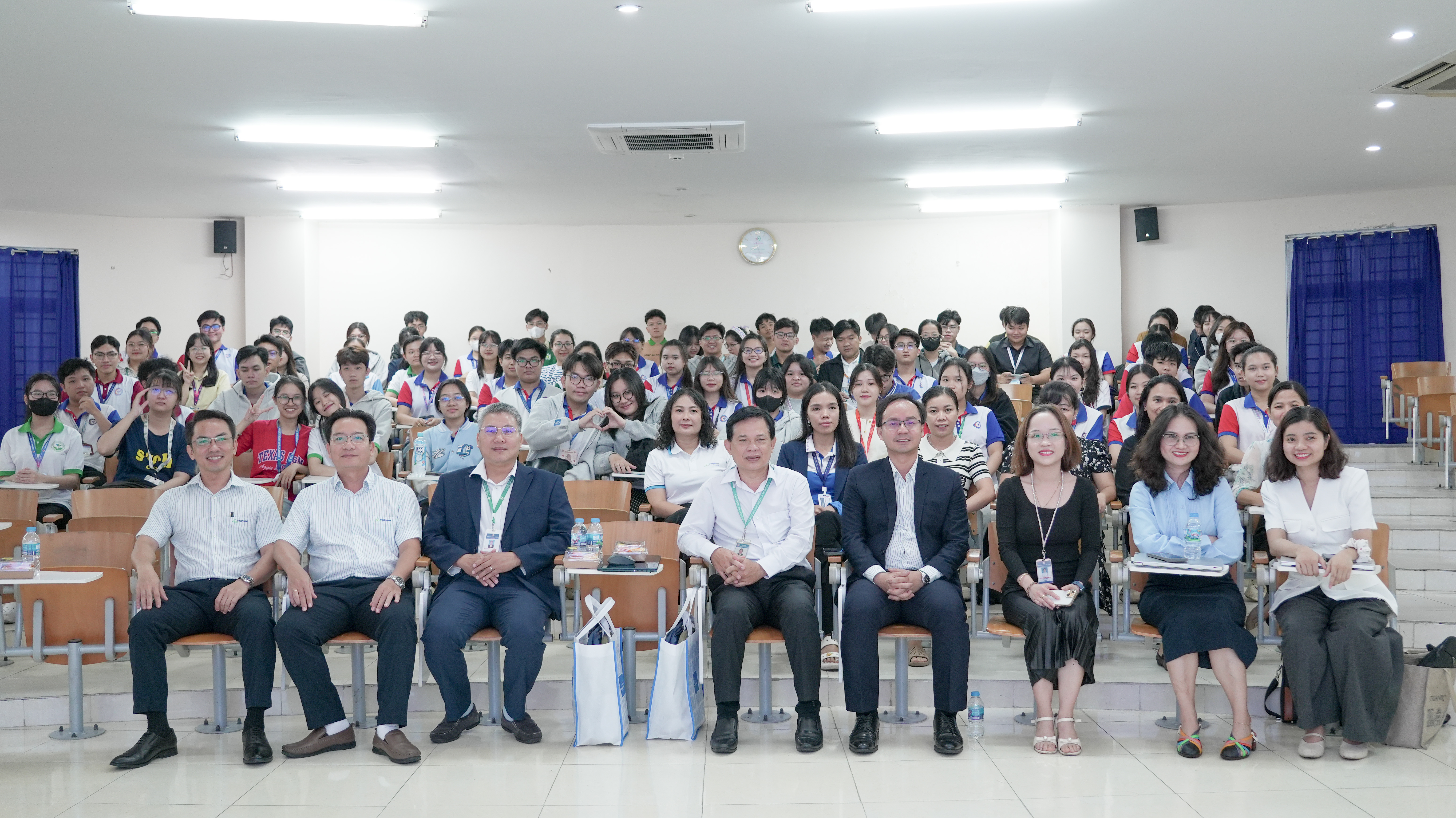 Chuyển mình toàn diện chuỗi giá trị ngành dược: Từ công nghệ đến nguồn nhân lực chất lượng cao