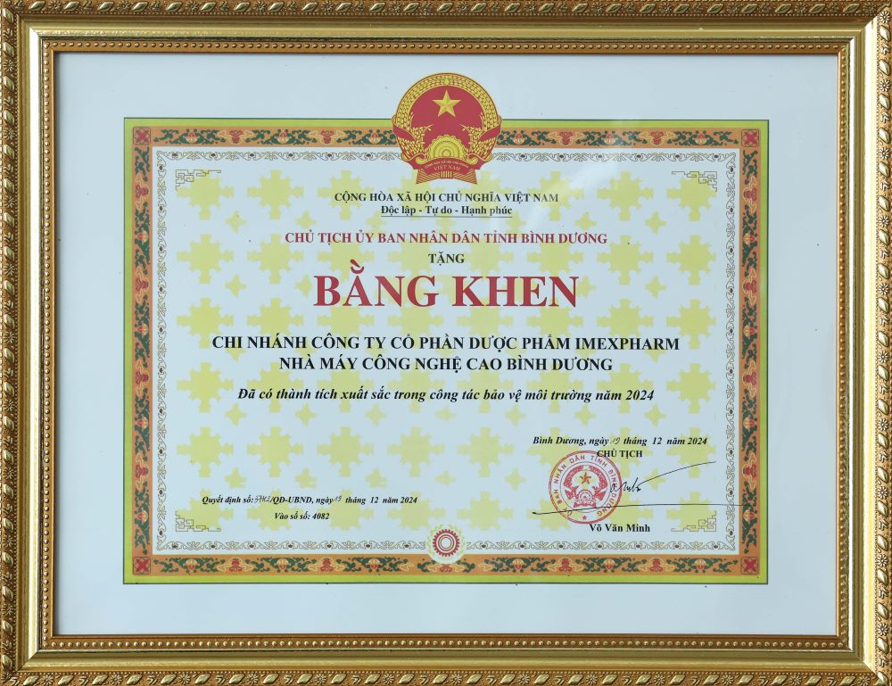  Bằng khen chứng nhận nhà máy dược EU-GMP Imexpharm đạt danh hiệu Doanh Nghiệp Xanh